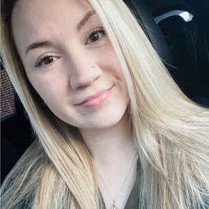 Meet your Posher, Brooke